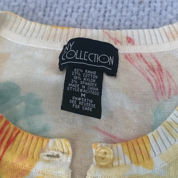 NY Collection Floral Sweater - Picture 2 of 4